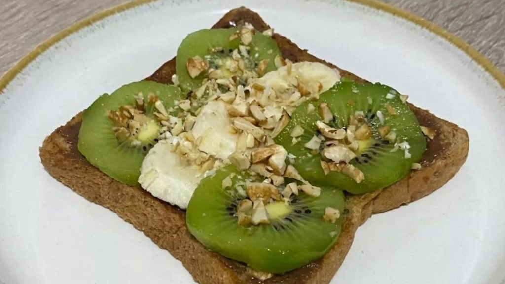 Resep Toast Choco Crunchy Mede Dipadukan Pisang dan Kiwi, Bisa Jadi Camilan Aman Saat Kelaparan Tengah Malam!