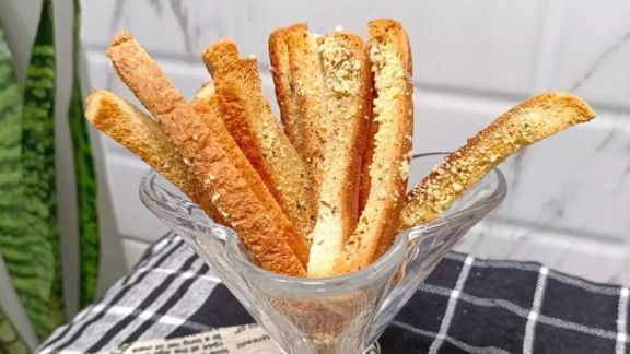Resep Breadsticks dari Sisa Roti Tawar, Lumayan Moms untuk Teman Nyemil Sambil Nonton Film, Cusss Bikin Sekarang!
