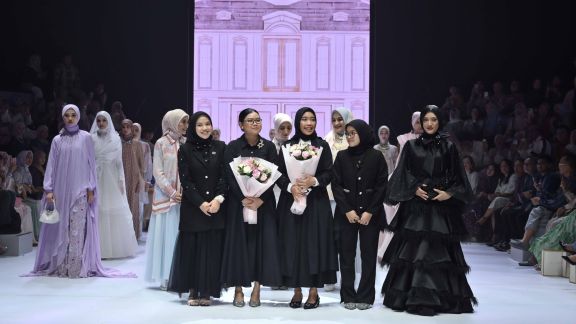 Mewakili Keindahan Indonesia, Klamby Persembahkan Koleksi Nusantara di Pekan Mode Plaza Indonesia 2024