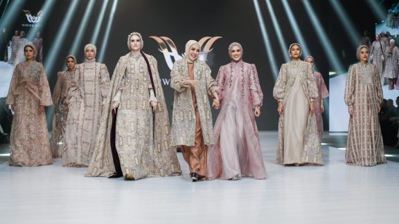Wiwiek Hatta ID Gandeng Mulan Jameela di Ajang Indonesia Fashion Aesthetic 2024, Intip Koleksinya Yuk!