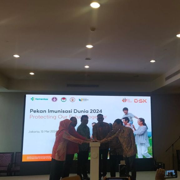 GSK Indonesia Bersama Kemenkes dan 4 Asosiasi Medis Tekankan Pentingnya Vaksinasi Lengkap Bagi Seluruh Kalangan Usia
