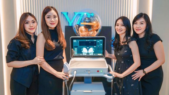 Enzy Storia dan Hesti Purwadinata Spill Pengalamannya Coba Treatment Ultherapy