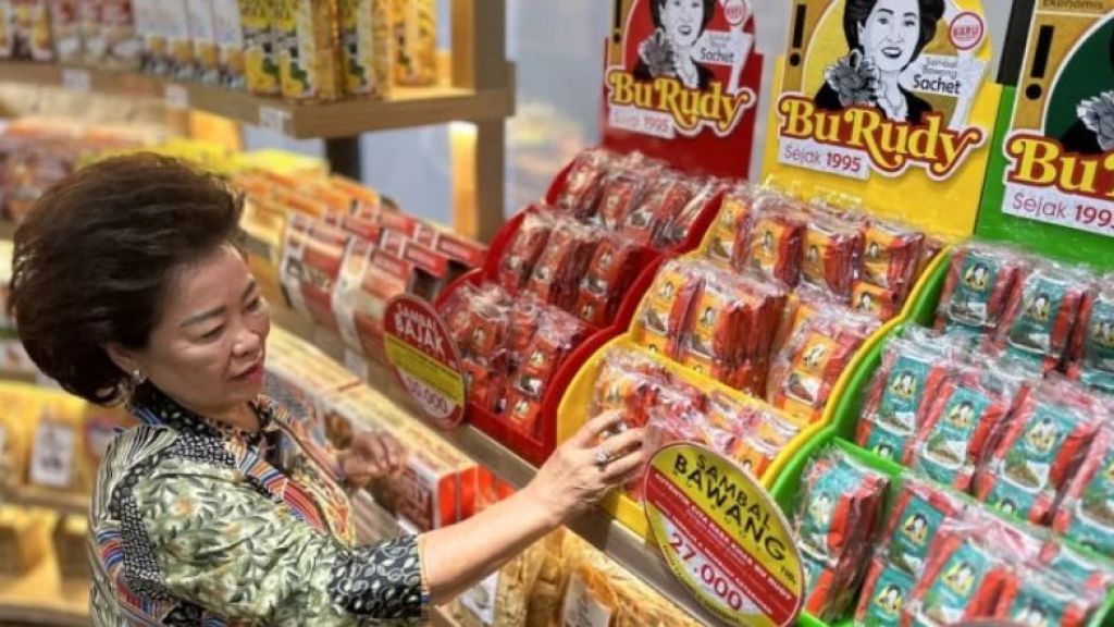 Mengintip Kisah Lanny Siswandi yang Sukses Bangun Toko Oleh-oleh Bu Rudy di Surabaya