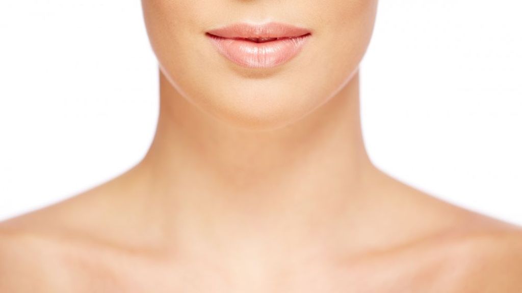 Tanda Penuaan Dini? Ini Lho Penyebab Leher Bergaris yang Bisa Bikin Beauty Kurang Percaya Diri
