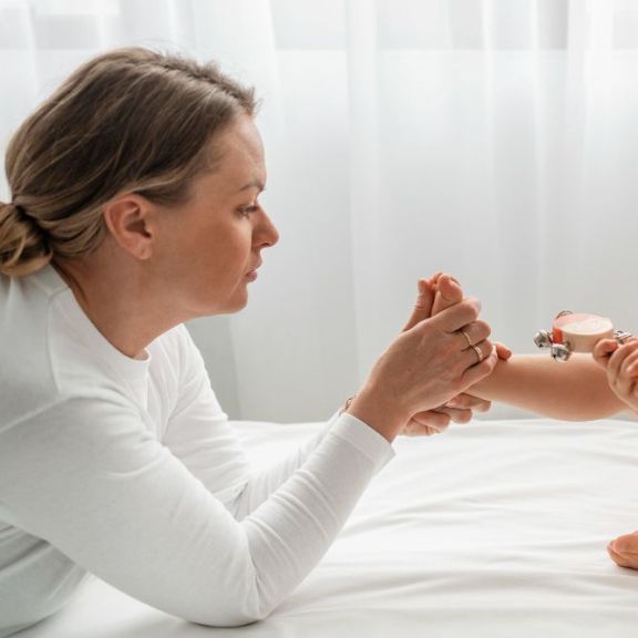 Waspada! Memijat Tulang Anak yang Patah dapat Menyebabkan Cacat