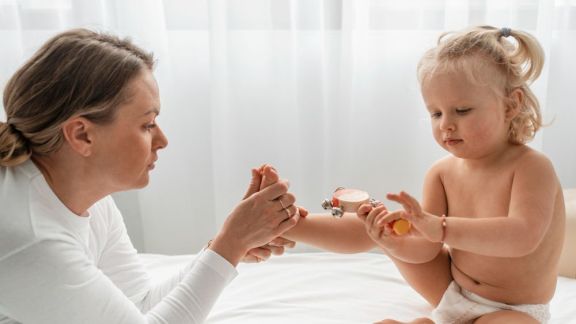 Waspada! Memijat Tulang Anak yang Patah dapat Menyebabkan Cacat