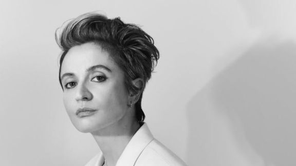 Mengintip Profil Veronica Leoni, Direktur Kreatif Perempuan Pertama di Calvin Klein