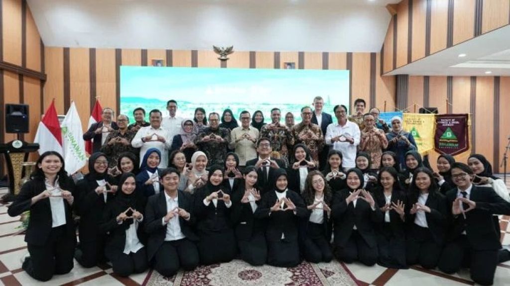 #KaburAjaDulu Jadi Gertakan Kekecewaan Generasi Muda, Binawan Group Kirim 55 Perawat Kejar Mimpi Jalur Beasiswa ke Eropa