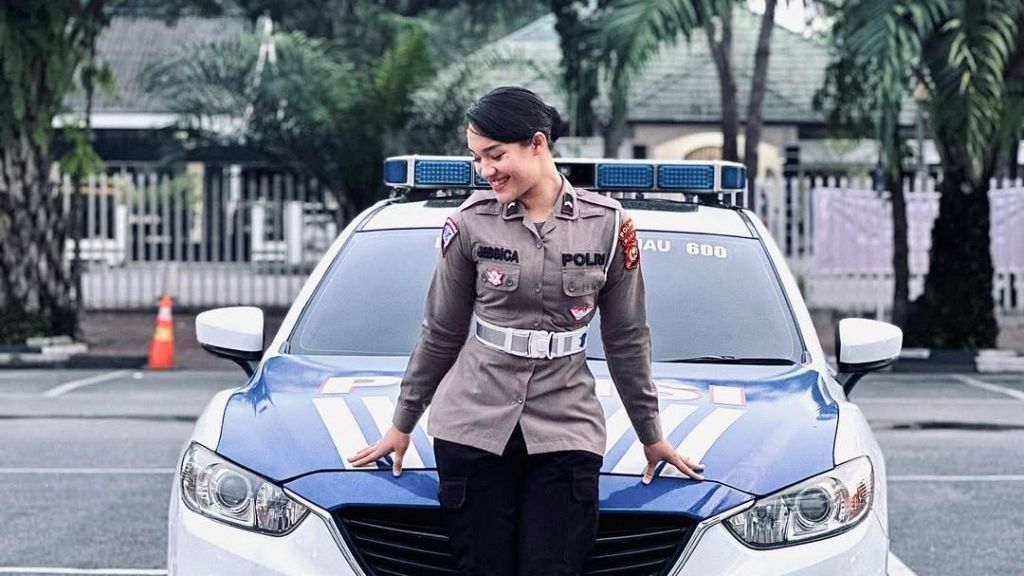 Polisi Wanita Polda Riau Sukses Raih Medali Emas di Kejuaraan Karate di Malaysia