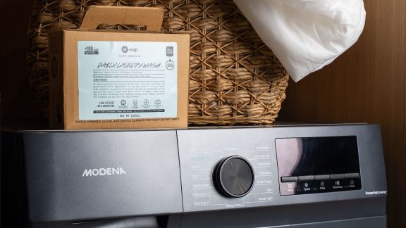 Lebih dari Sekedar Cuci Baju, MODENA dan dr soap Ajak Moms Peduli Lingkungan dari Rumah
