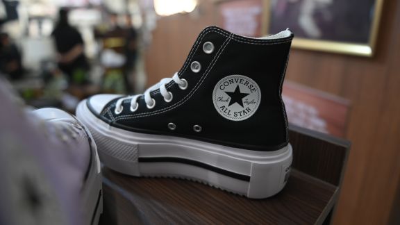 Lebih dari Sekedar Sepatu, Converse Bangkitkan Semangat Generasi dengan 'LOVE, Chuck'