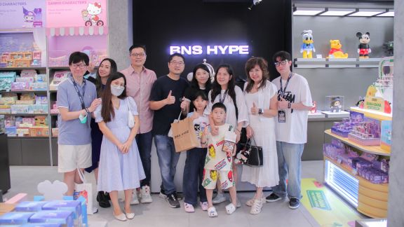 BNS Hype Resmikan Cabang ke-7 di Batavia Cove PIK 2, Suguhkan Perpaduan Art Toys, Kuliner, dan Atraksi Tepi Laut