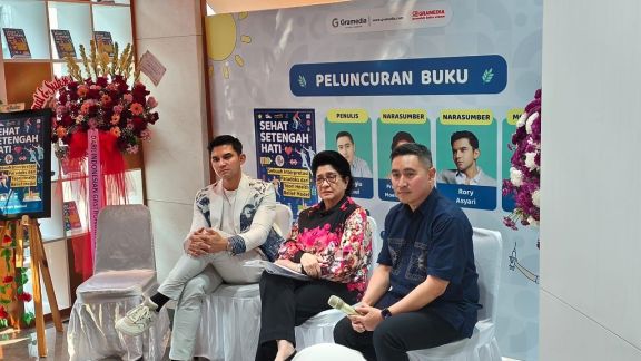 'Sehat Setengah Hati', Buku Baru Dr. Ray Wagiu Basrowi Picu Wacana Baru Reformasi Kesehatan Nasional