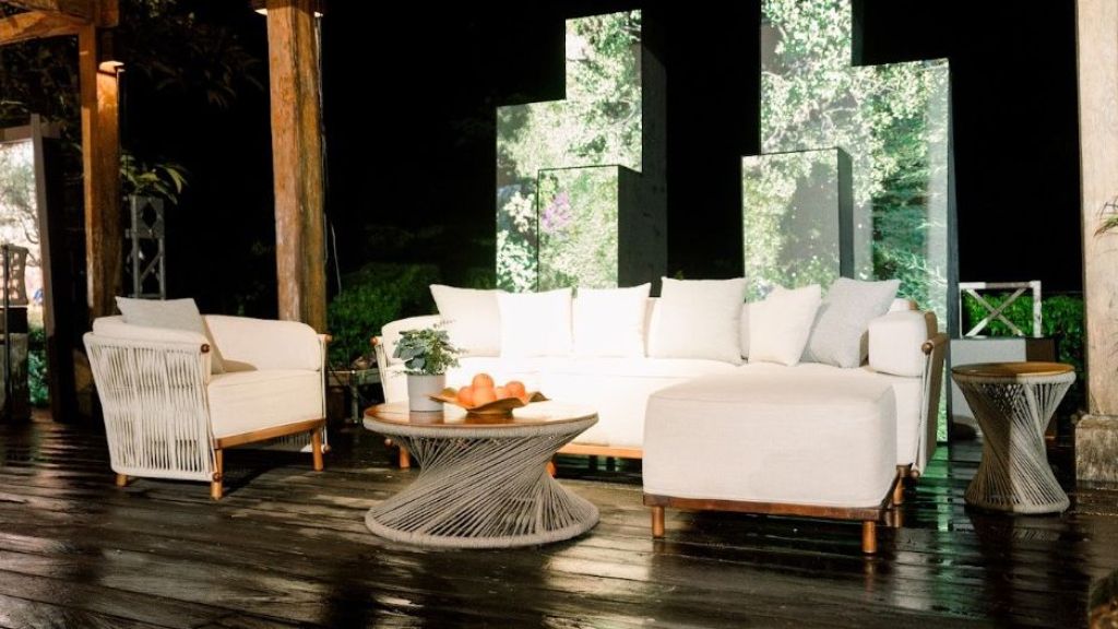 Sasar Konsumen Pecinta Desain Rustic Furniture, Vinoti dari VIVERE Group Hadirkan SUNDARA Series