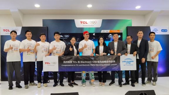 TCL Hadirkan TV Layar Lebar Premium 98' & 85' Eksklusif di Electronic City, Dukung Pendidikan Lewat CSR!