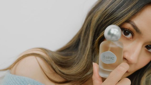 Raine Beauty 'Ambivert' Boyong Harmoni Dua Sisi Kepribadian Raisa untuk Rayakan Album Terbarunya!