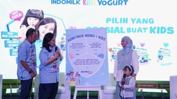 Suka Bingung Cari Camilan Sehat? Yogurt Khusus Anak Mungkin Bisa Jadi Pilihan Moms