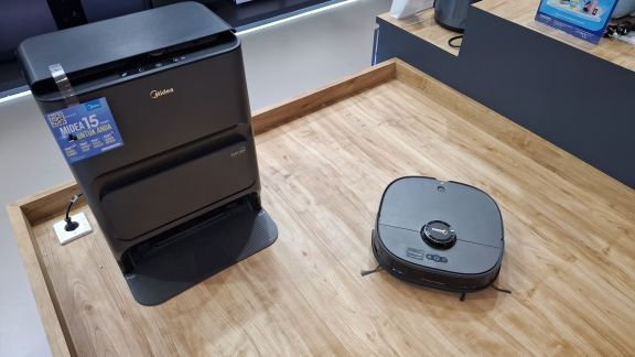 Debu Tersembunyi, Waspadalah! Midea V12 Hadir Jadi Penyelamat Rumah Bersih Tanpa Repot