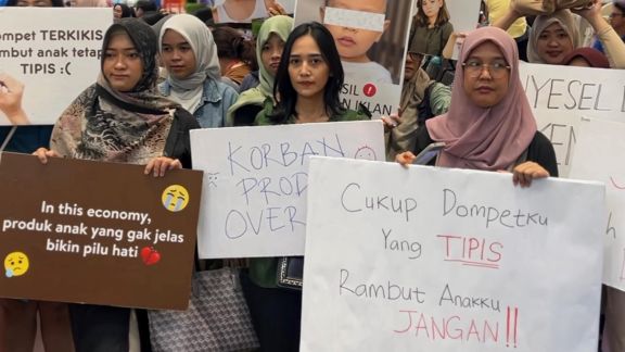 Setelah Berkali-Kali Gagal, Para Ibu Ini Temukan Perawatan Rambut Bayi Aman dan Efektif