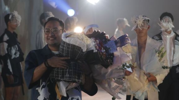 Abeey Rilis Koleksi Prana di JF3 2025, Ariy Arka Bawa Konsep Ketenangan Batin Lewat Fashion
