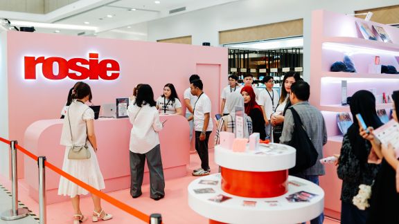Penggemar ROSÉ Kumpul! Intip Yuk Pop-Up Store Rosie yang Hadir di Jakarta