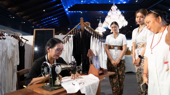 Warisan Budaya Indonesia Bersatu dalam Festival Modern Bali, Intip Yuk Beauty!