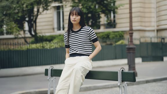 Rekomendasi OOTD Gaya Effortless Chic dengan Sentuhan Warna Natural