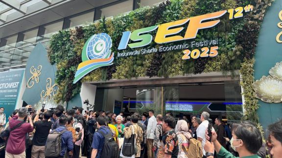 43 Kuliner Halal Ramaikan ISEF 2025, dari Gudeg hingga Gelato Antre untuk Kamu Cicipi!