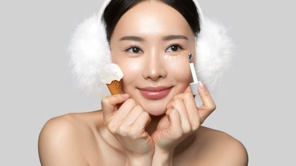 Gabungkan Makeup dan Skincare, Intip Yuk Keunggulan Hybrid Concealer!