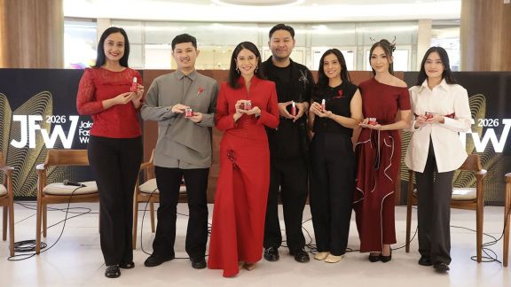 POND’S Age Miracle Rayakan Puncak Gerakan Melawan Ageism di ‘Miracle Runway Jakarta Fashion Week 2026