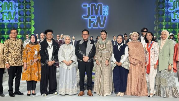JMFW 2026 Resmi Digelar, Mendag Busan Dorong Modest Fashion Indonesia Berdaya Saing Global
