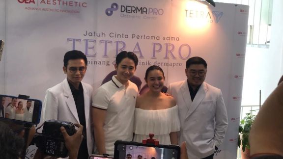 Amanda Manopo dan Kenny Austin Coba Tetra Pro, Langsung Jatuh Cinta!