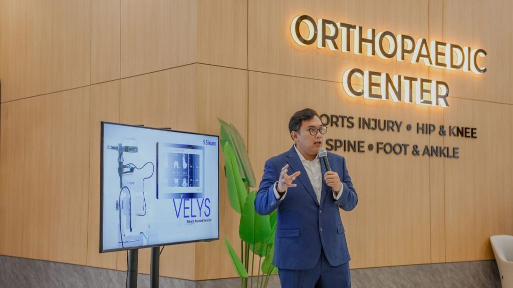 Nyeri dan Bengkak pada Lutut Bisa Diobati dengan VELYS™ Robotic-Assisted, Begini Kata Ahli!