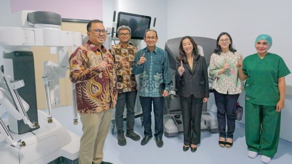 Canggih, Pengobatan Batu Ginjal Kini Bisa Minim Sayatan dan Rasa Nyeri dengan Menggunakan Da Vinci Surgical