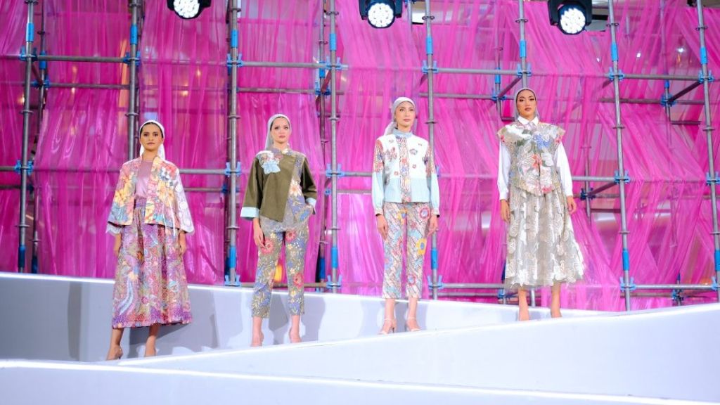 Motif Bunga Kuasai Tren Busana Lebaran Tahun Ini, Intip Yuk Beauty!