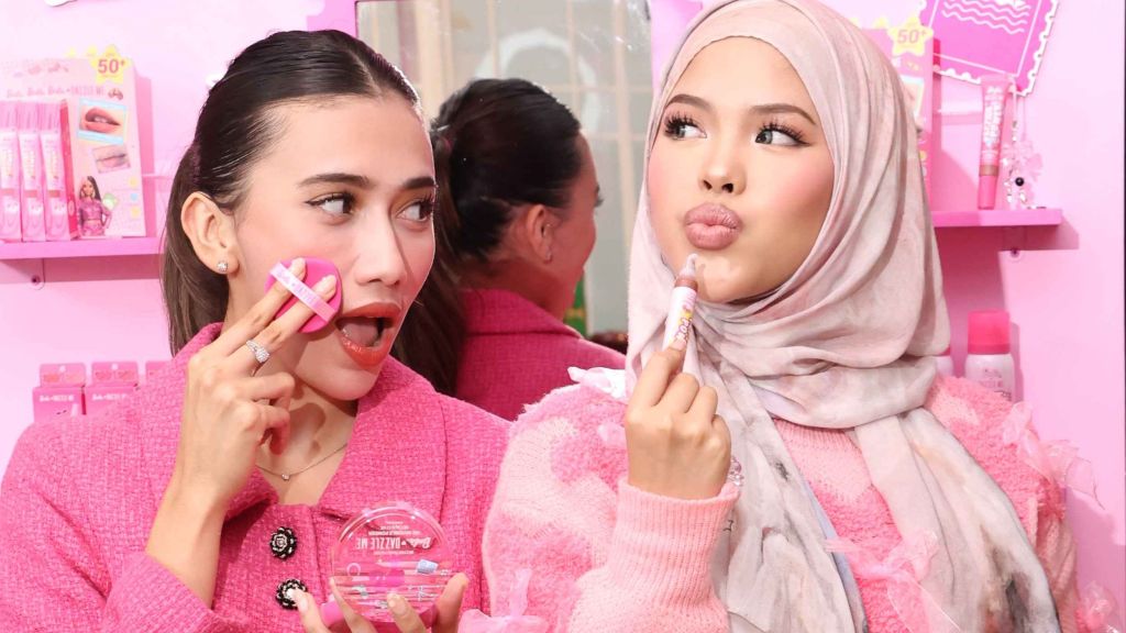 Bukan Sekadar Tren Kecantikan, Makeup Kini Jadi Simbol Percaya Diri Perempuan Lho!