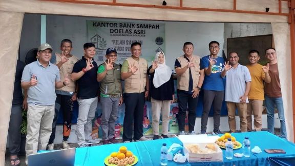 Mulai dari Rumah, Begini Cara Jaga Lingkungan dari Sampah Plastik Moms!