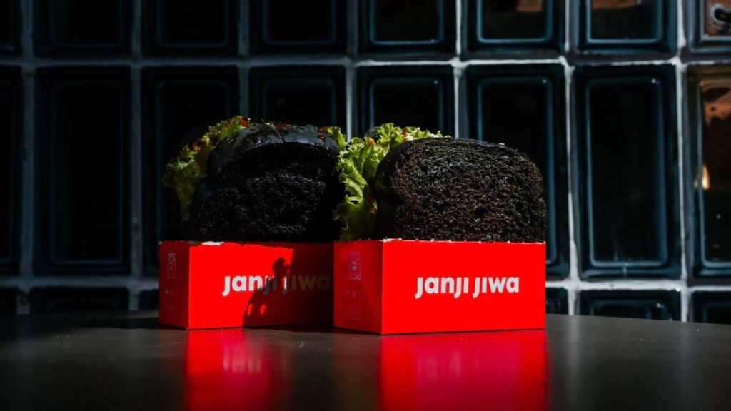 Estetik dan Unik, Black Toast Series Jadi Buruan Anak Muda