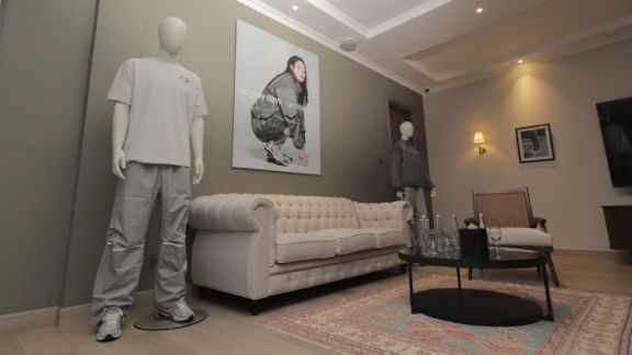 Grey Days 2026 Buktikan Abu-Abu Cocok untuk Mereka yang Suka Tampil Tenang Tapi Tetap Stand Out
