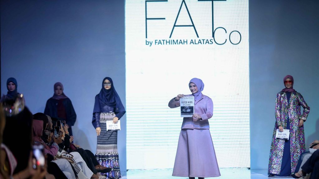 Eks Model Fathimah Alatas Rayakan Kehamilan Lewat Fashion Show