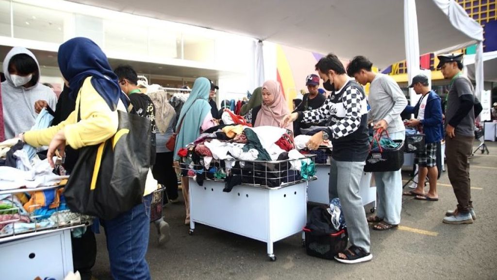 Bukan Sekadar Donasi, UNIQLO Beri Kesempatan Keluarga Memilih Pakaian Sesuai Kebutuhan Melalui RE.UNIQLO Community Day