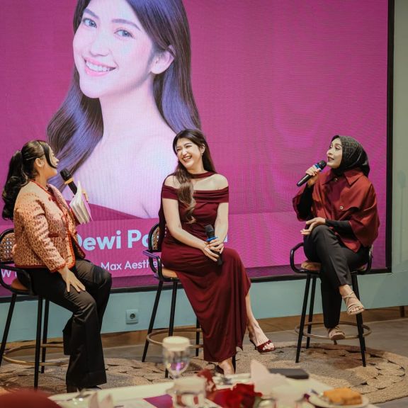 Punya Banyak Peran Bukan Berarti Lupa Diri, Ini Pesan Dermies Max untuk Perempuan Lewat The Glow Up Era