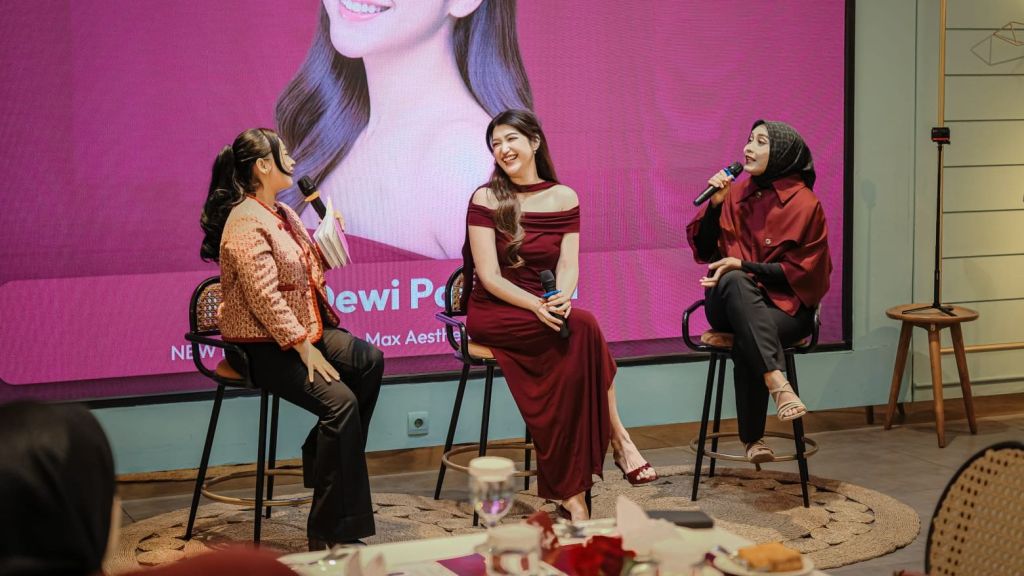 Punya Banyak Peran Bukan Berarti Lupa Diri, Ini Pesan Dermies Max untuk Perempuan Lewat The Glow Up Era