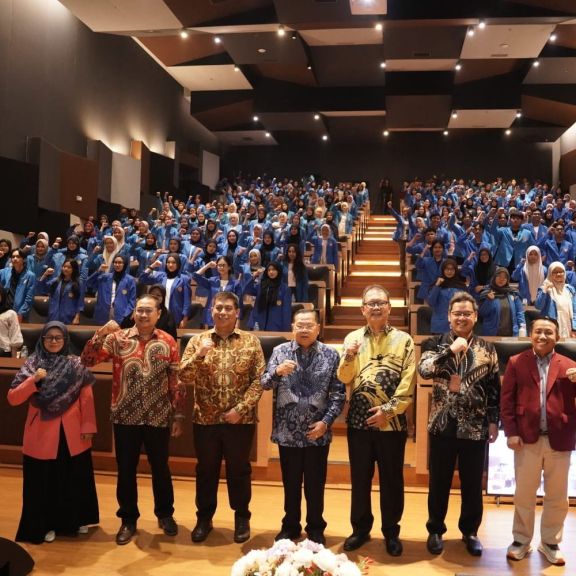 Warta Ekonomi dan LPS Gelar Seminar Penguatan Literasi Keuangan di Universitas Pamulang