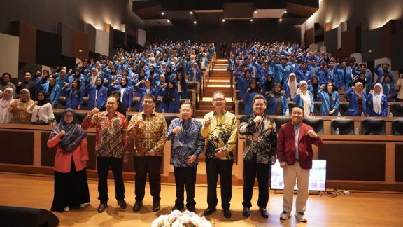 Warta Ekonomi dan LPS Gelar Seminar Penguatan Literasi Keuangan di Universitas Pamulang