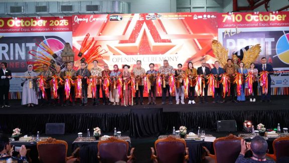 Mau Eksplorasi Motif Kain? Digital Printing Buka Peluang Kreasi Fesyen yang Lebih Personal
