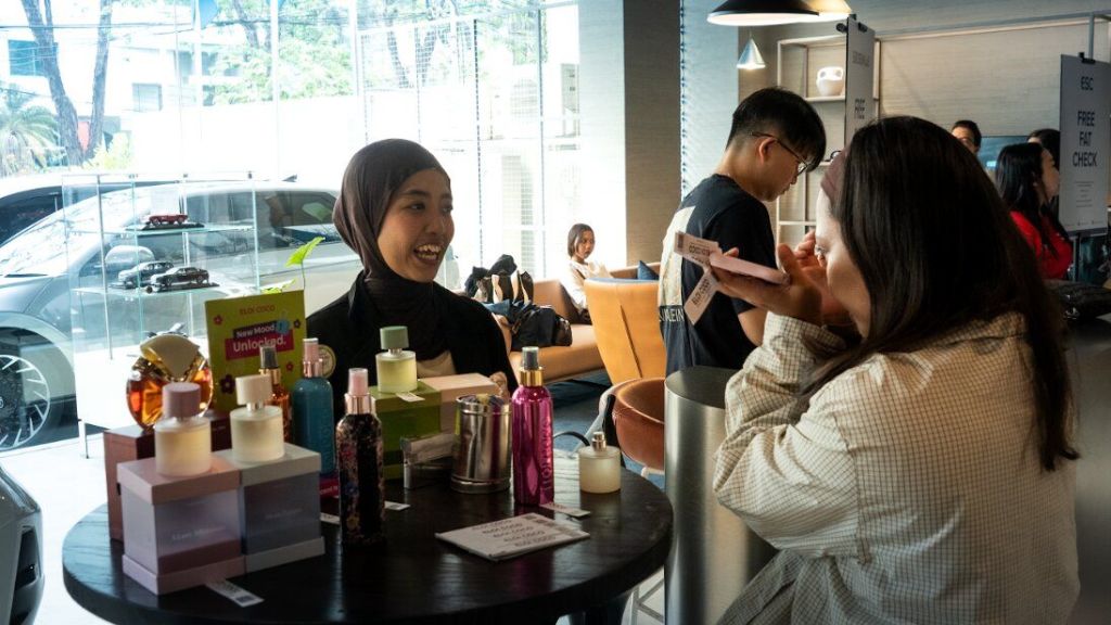 Bukan Cuma Outfit, Beauty! Aroma Parfum Juga Bisa Bikin Kamu Makin Memikat Lho!